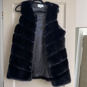 Faux fur gilet (vest)